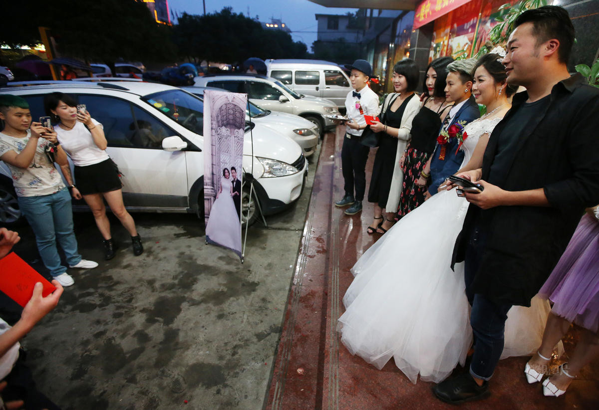 圈子 - 您怎么看:桂林90后女女办婚礼,计划生宝宝